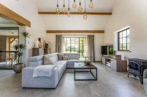 Hoeve den Akker - luxueuze vakantiewoningen met privétuinen en alpaca's nabij Brugge, Damme, Knokke, Sluis en Cadzand